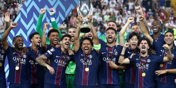 “大巴黎”击败热刺 首夺欧洲超级杯冠军
        
    “大巴黎”击败热刺 首夺欧洲超级杯冠军