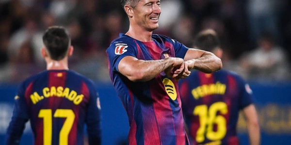 巴萨女足迎战拜仁慕尼黑，谁能终结不败神话？